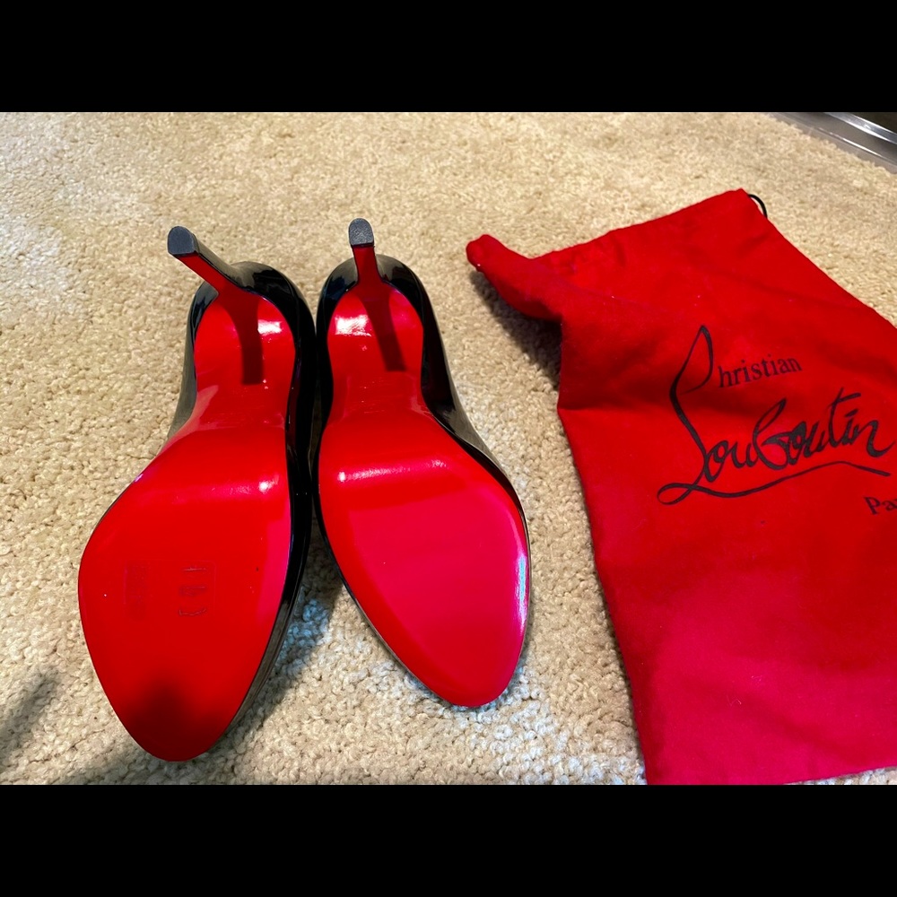 Christian louboutin, black patent pumps brand new